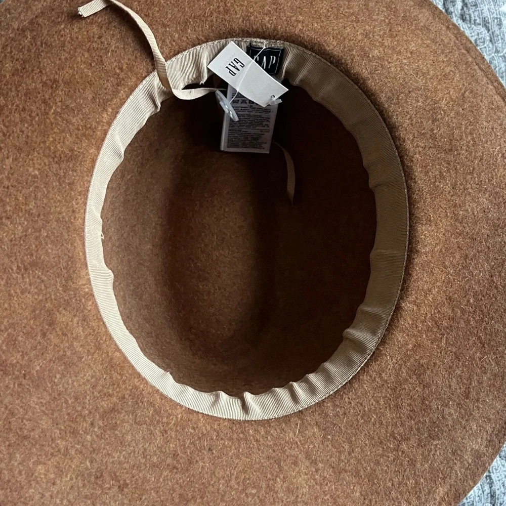 Wool hat - Picture 6 of 6